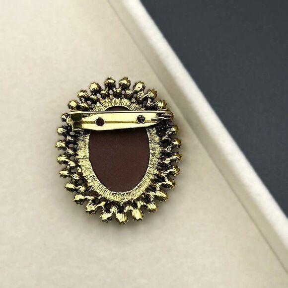 Yellow Gold and Brown with Champagne Crystal Victorian Cameo Pin Back Brooch - Picture 5 of 7
